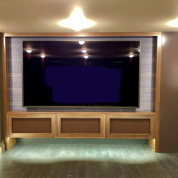 Entertainment Room and Bar