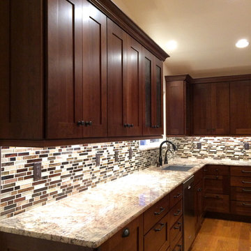 Warm Tones Transitional Kitchen