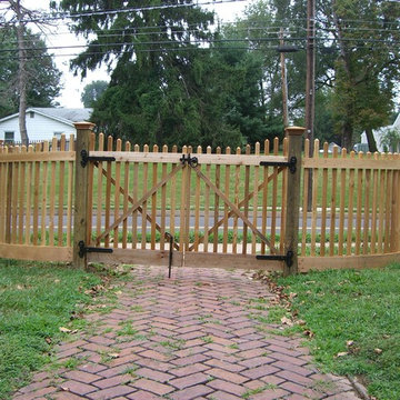 Charming 2X2 Picket and Privacy Fence in Cheltenham, PA