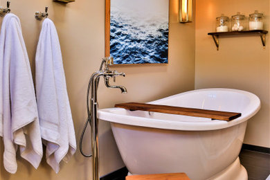 Inspiration for a transitional bathroom remodel in Orange County