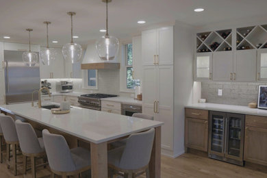 Example of an arts and crafts kitchen design in Minneapolis