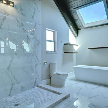 3070 NE 42nd St Master Bath