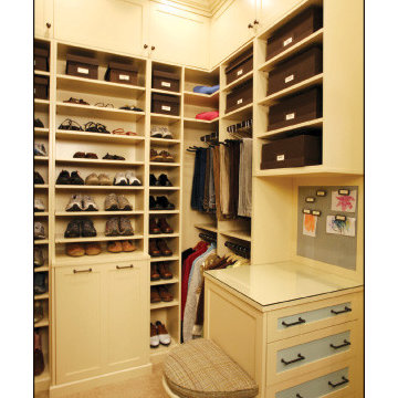 CLOSET ORGANIZERS