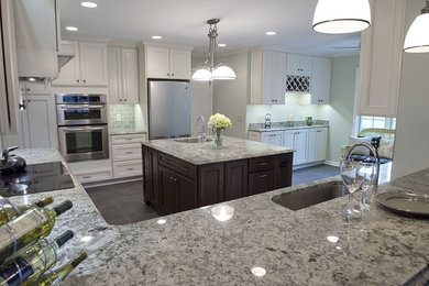 Example of a kitchen design in Los Angeles