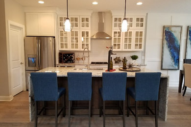 Inspiration for a transitional kitchen remodel in Cleveland