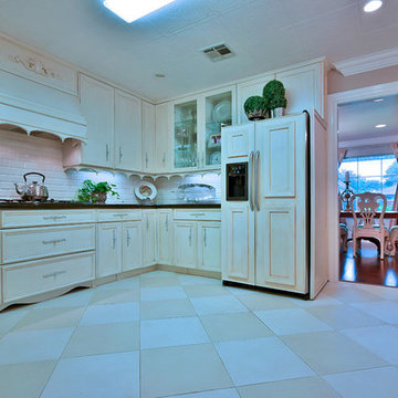 Custom Painted Antiques and Vintage Furniture