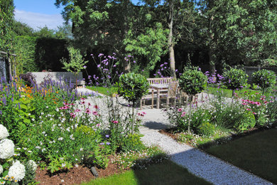 Contemporary garden in Hertfordshire.