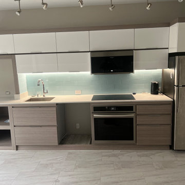 Kitchen Remodeling Done in a Two-Tone Color