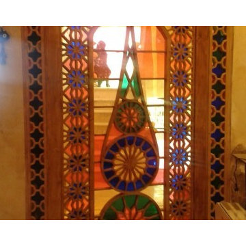 درب تمام چوب رستوران سنتی