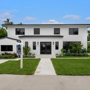 Contemporary Home - 12
