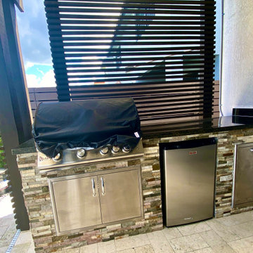 Close up of the lovely Kitchen and Privacy Screen