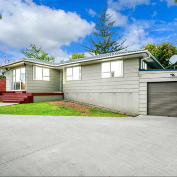 S O L D 136 Waimumu Road