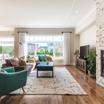 Living room open-plan in Longueuil, Quebec