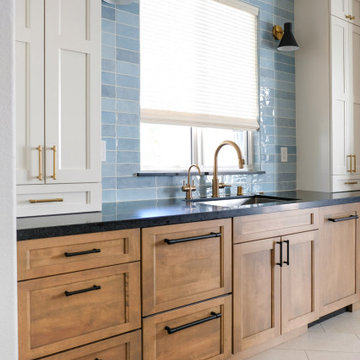 Two-Toned Kitchen That Will Put A Smile On Your Face