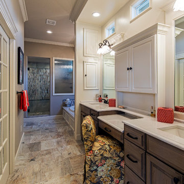 Island Queen - Master Bedroom & Bathroom
