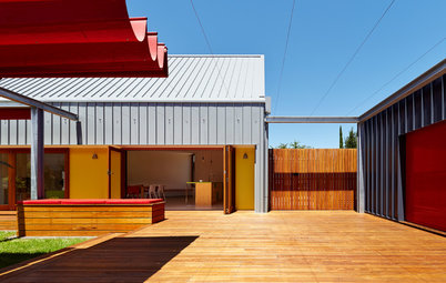 Houzz Tour: A House That Pops With Simple Forms and Crayon Colour