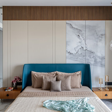 Calm Meets Chic — In This Refined Bedroom Retreat!