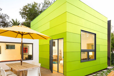 Shed - contemporary shed idea in Los Angeles
