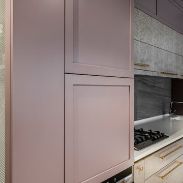 White Corian & Tabu Veneer Kitchen with Neolith Backsplash and Golden Details
