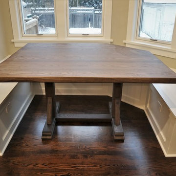Classic Pedestal Tables