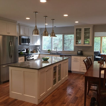White Enamel Shaker Style Kitchen with HanStone Quartz Countertops- St. Paul