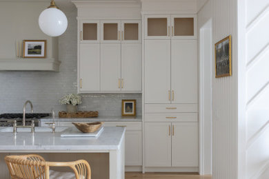 Cottage kitchen photo in Dallas