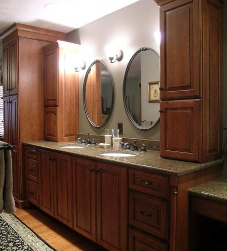 Best Double Vanity Towers Design Ideas & Remodel Pictures | Houzz