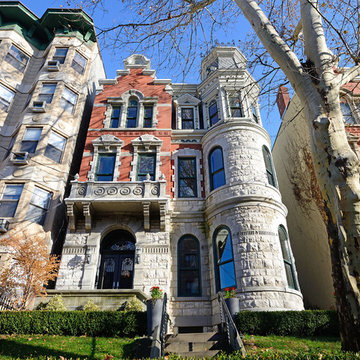 Extraordinary 28-foot wide Queen Anne mansion