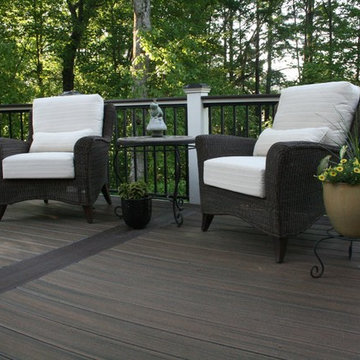 Low-maintenance Trex Transcend deck with aluminum handrail