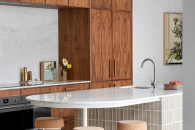 Inspiration for a midcentury kitchen in Gold Coast - Tweed.