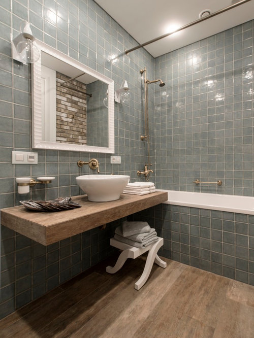 Traditional Bathroom Design Ideas, Remodels & Photos with an Alcove Tub