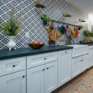 Melissa McCarthy's The Great Giveback: Farmhouse Kitchen