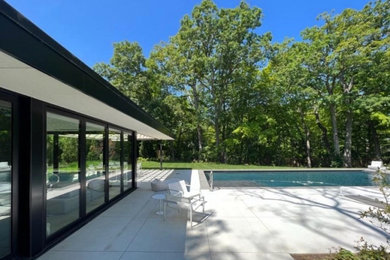 Inspiration for a timeless exterior home remodel in Chicago