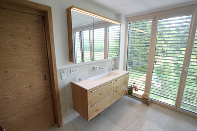 Modernes Badezimmer in Sonstige