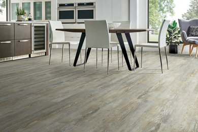 Example of a trendy dining room design in St Louis