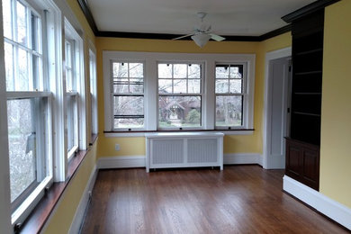 Example of a classic sunroom design in Cleveland
