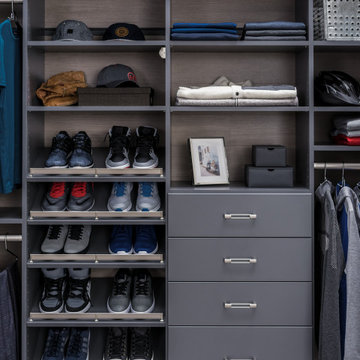 Reach-In Closet Design
