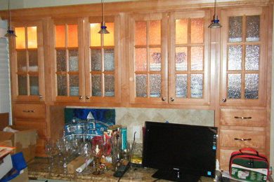 Inspiration for a timeless kitchen remodel in Burlington