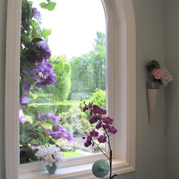 Coordinating Interior And Exterior Colors