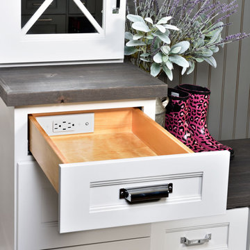 Docking Drawer Blade - Mudroom In-Drawer Outlet