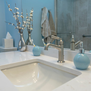 Beautiful Blues in the Bathroom