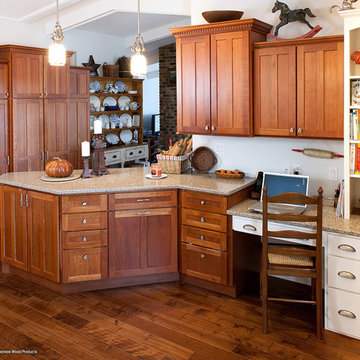 Door style: Summit | Species: Paint Grade | Finish: Soft Cream
