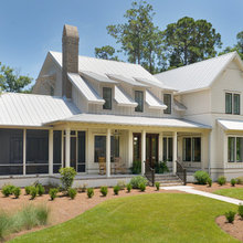 modern Farmhouse /low Country