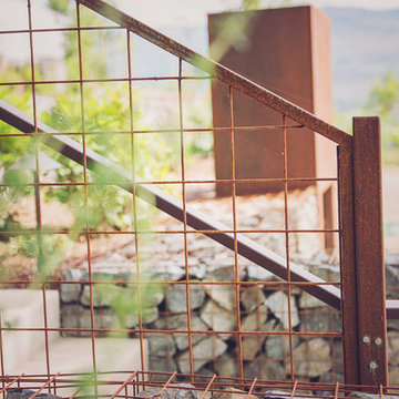 Steel Guard Rail + Handrail