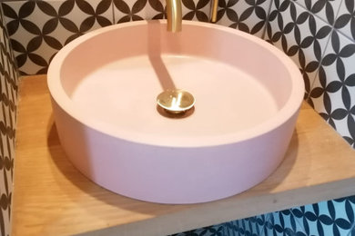 Pink round basin