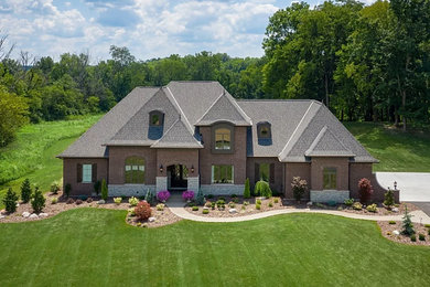 Example of a classic exterior home design in Cleveland