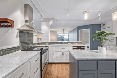 Kitchen - modern kitchen idea in Los Angeles
