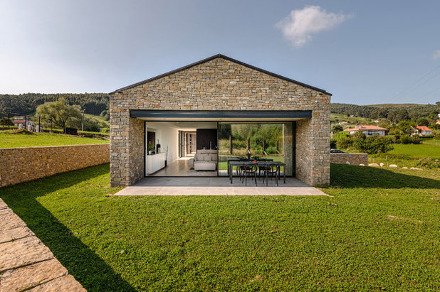 Rústico Fachada by MOAH Arquitectos