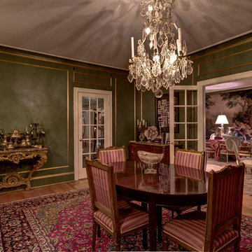 A Chicago Pre-War Apartment With Parisian Panache