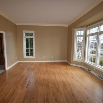 Evergreen Circle - sitting room "before"